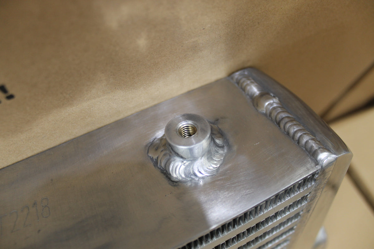 Bar & Plate Intercooler (Core Size 300x600x76mm. 3.0" Outlets)