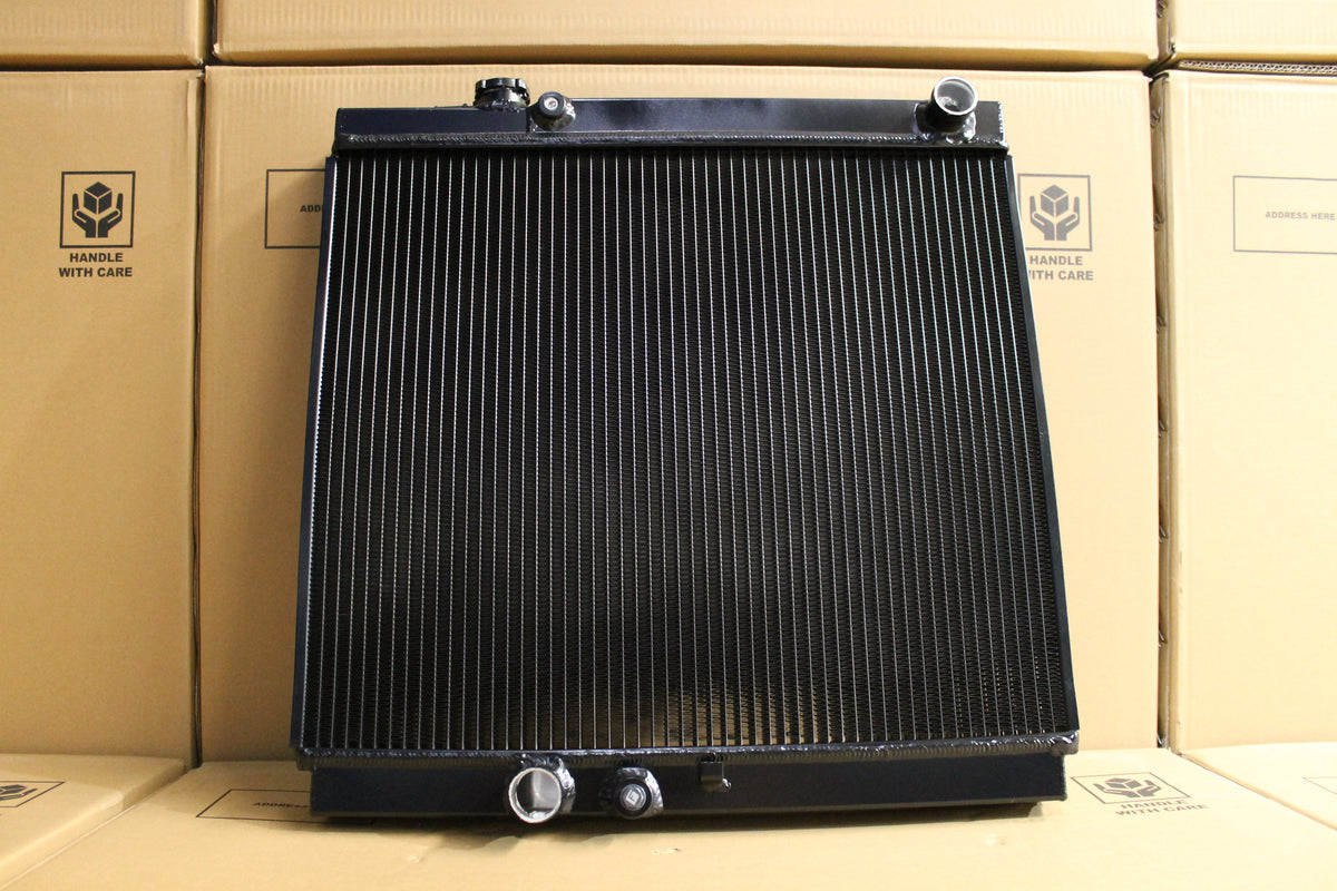 Toyota RZN Series Hilux Full Alloy Performance Radiator, Custom Shroud & 16" 3000CFM Spal Fan