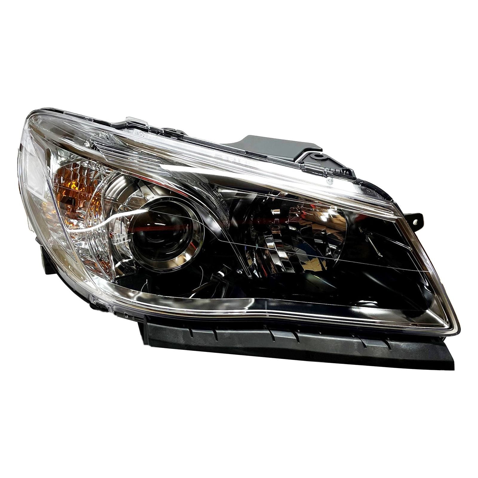 Gen Holden Right Hand Projector Headlight Suits Commodore SS, Calais  92285808