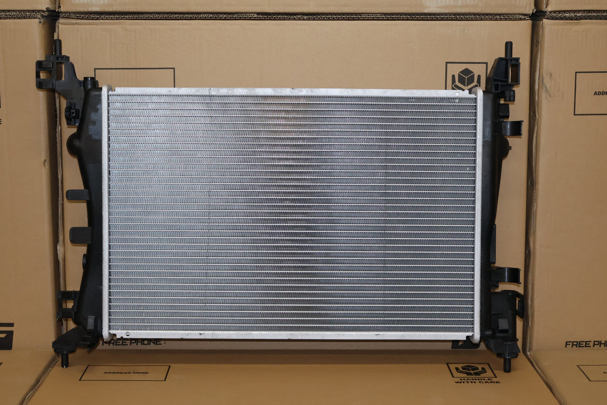 Fiat Punto 1.4 4cyl Radiator (AUG/2013 - AUG/2015)
