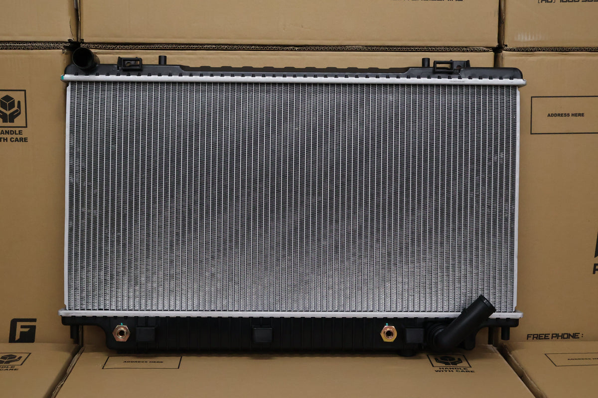 Holden Commodore VE V6 Radiator (AUG/2006 - DEC/2012)*