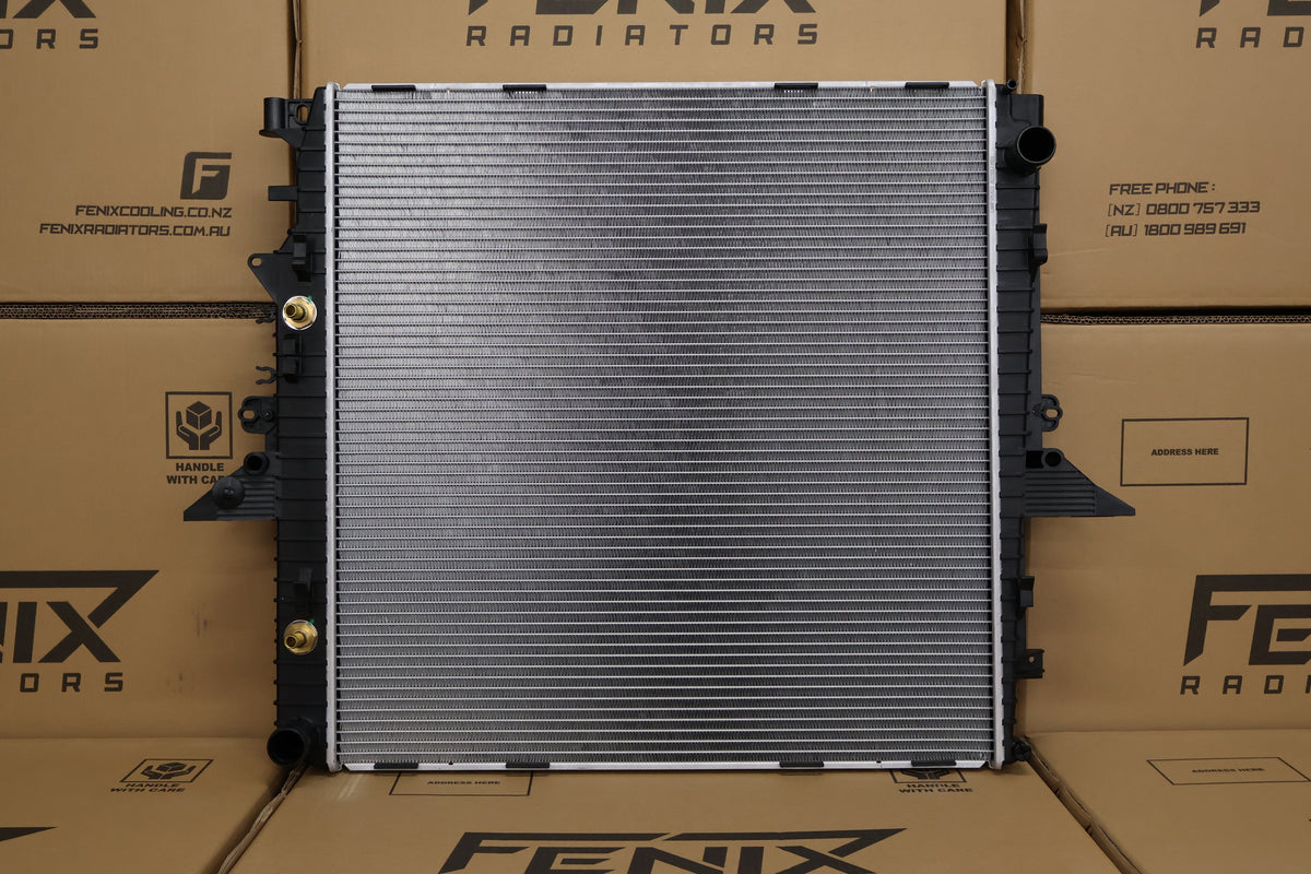 Landrover Discovery 4 3.0L 6cyl Petrol Radiator (SEP/2009 - JUNE/2015)