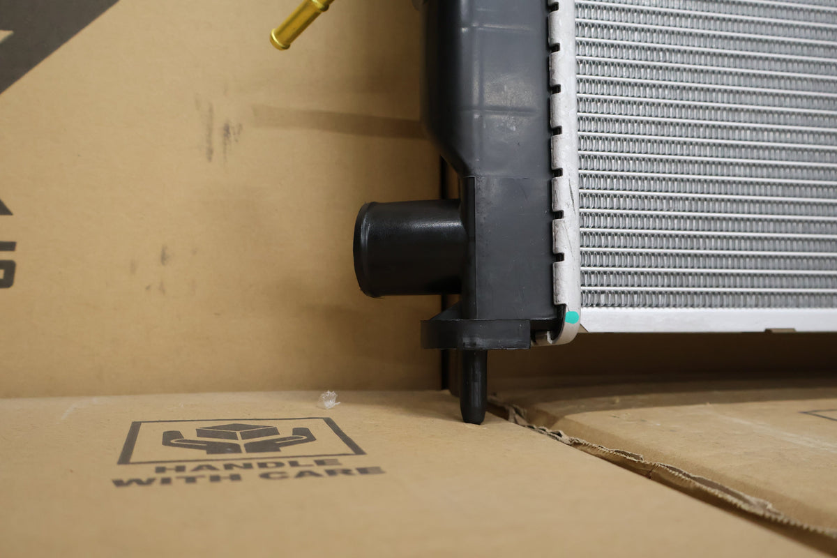 Mitsubishi CF-CJ Non-Turbo Radiator (AUG/2007 - OCT/2016)