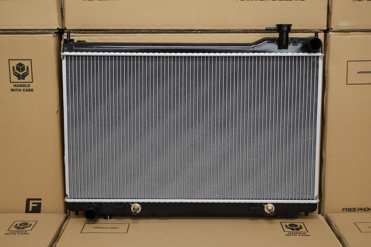 Nissan Skyline V35 4 Door Sedan Radiator. (JUN/2001 - OCT/2006)